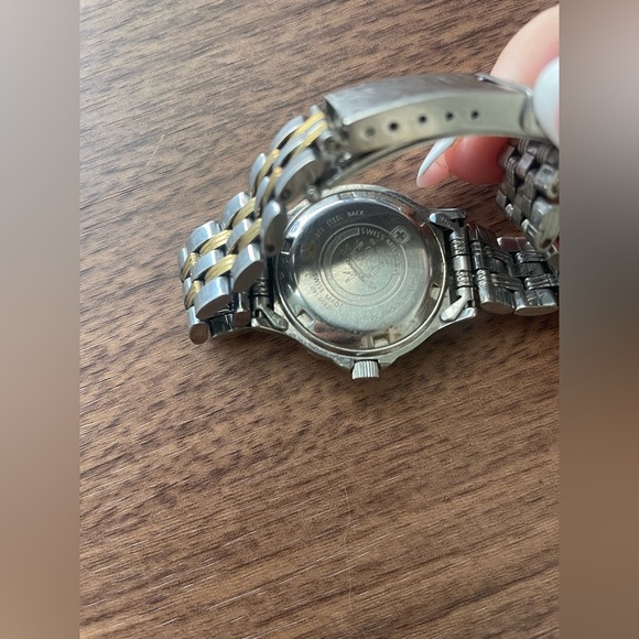 Swiss military army vintage 100m diver silver and gold two tone men’s watch - Picture 2 of 3